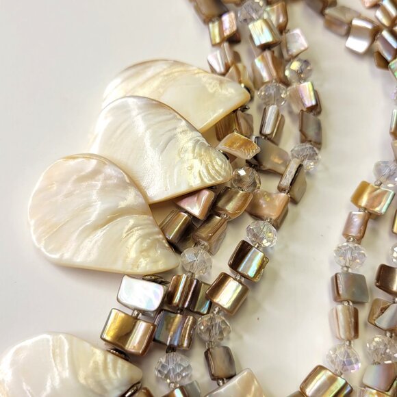 Multistrand Chunky Shell Necklace - Picture 4 of 8